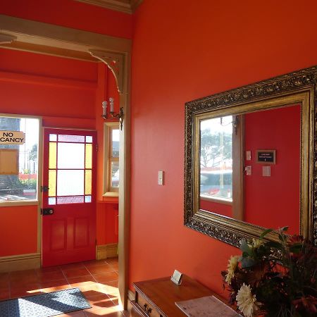 Sea Breeze Hotel Нейпиър Екстериор снимка